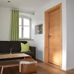 Folk Gæstehus